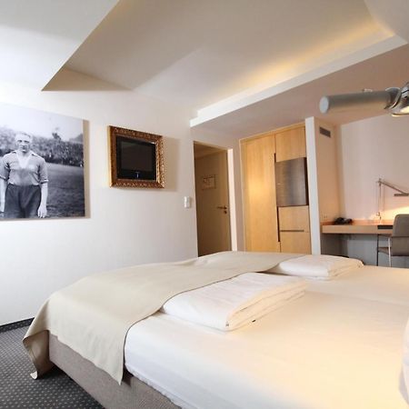 אסן Hotel Maximilians מראה חיצוני תמונה