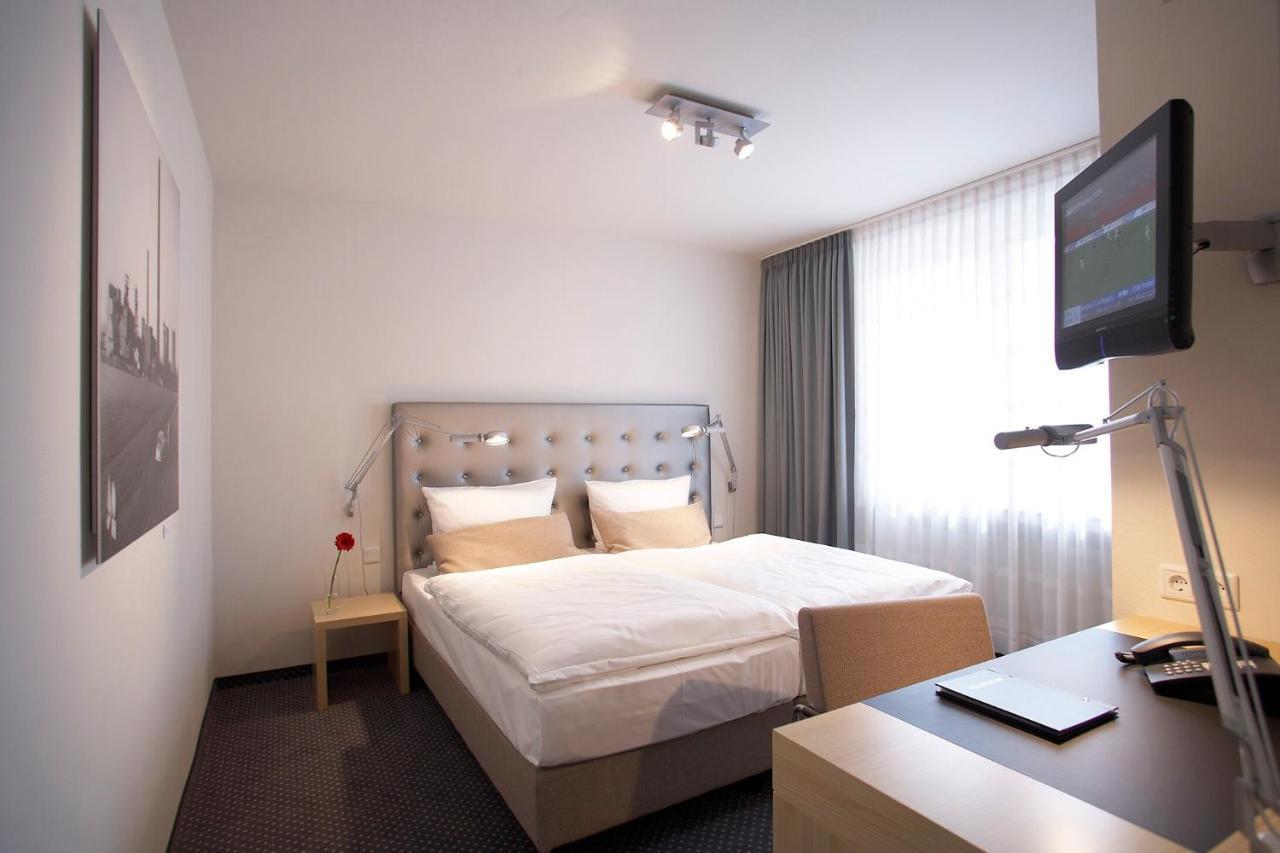 אסן Hotel Maximilians מראה חיצוני תמונה