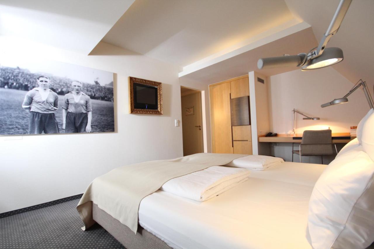 אסן Hotel Maximilians מראה חיצוני תמונה