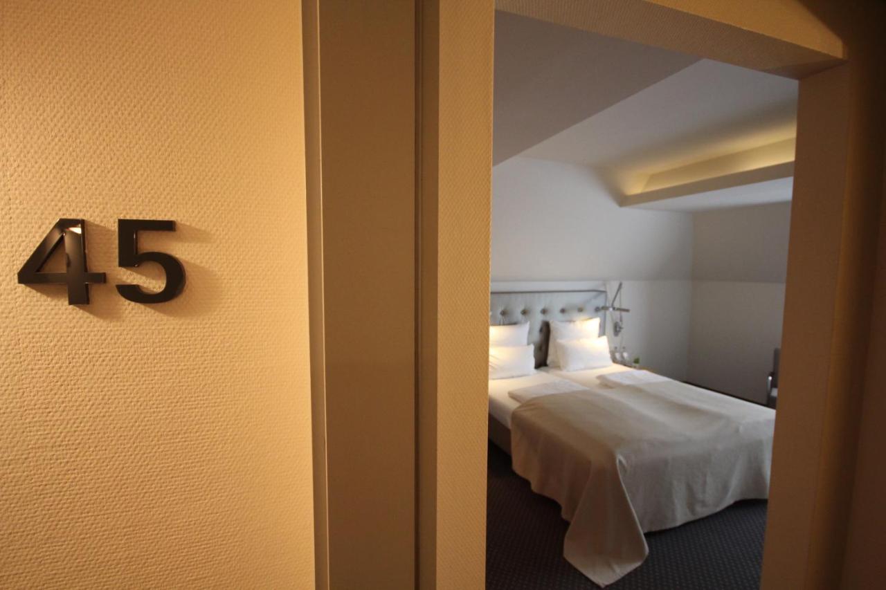 אסן Hotel Maximilians מראה חיצוני תמונה