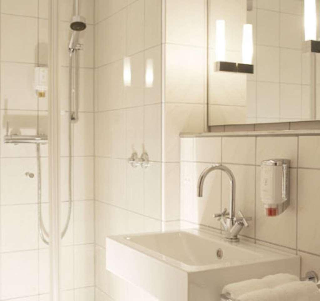אסן Hotel Maximilians חדר תמונה