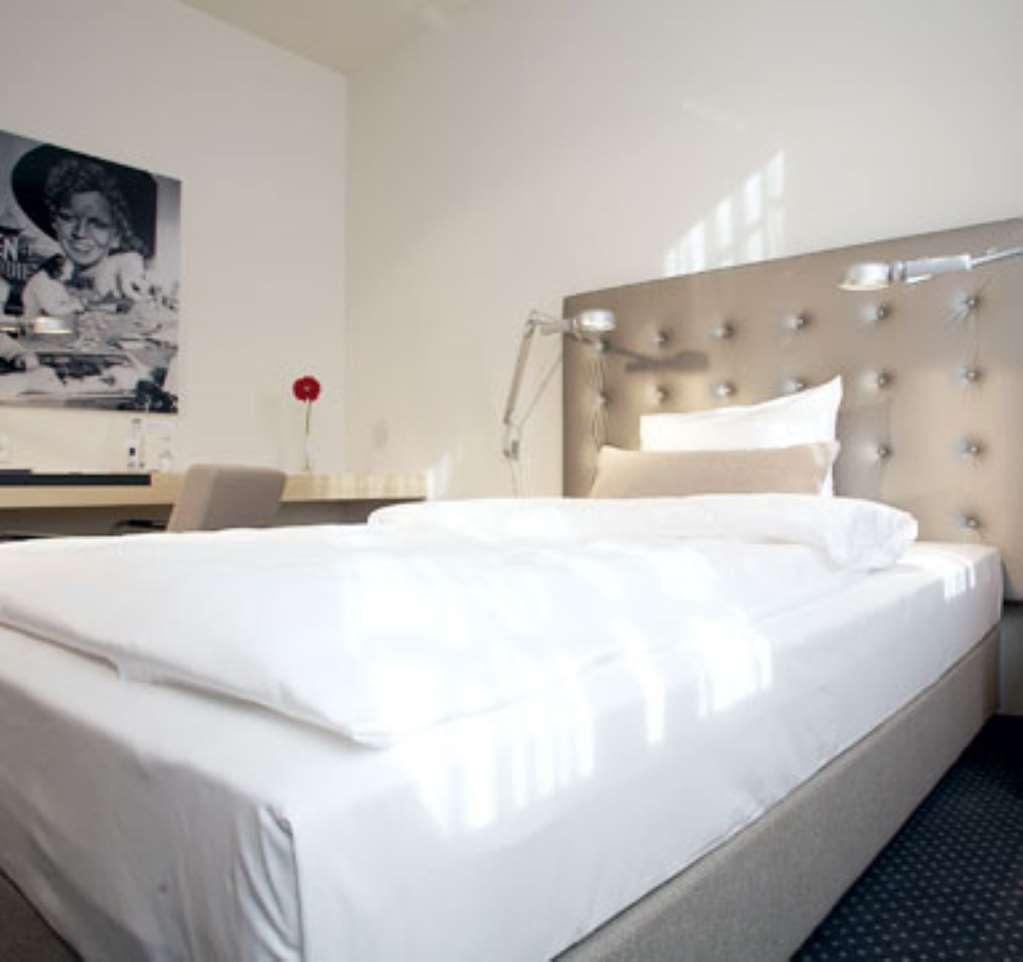 אסן Hotel Maximilians חדר תמונה
